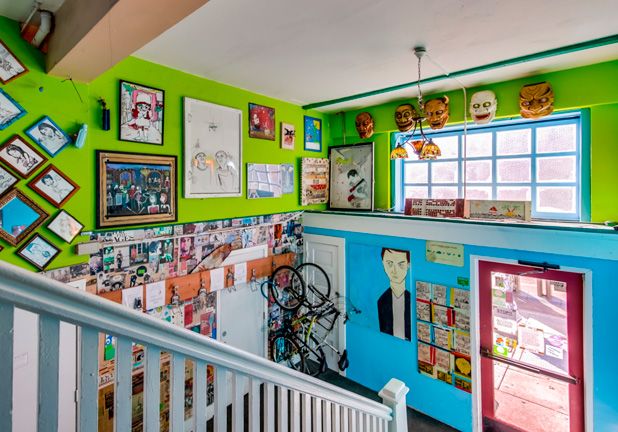 Lucky Ds hostel shared area